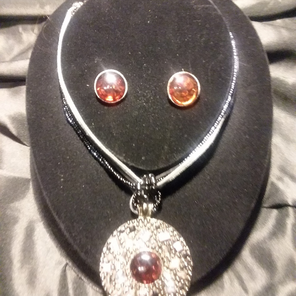 Earring and Necklace set